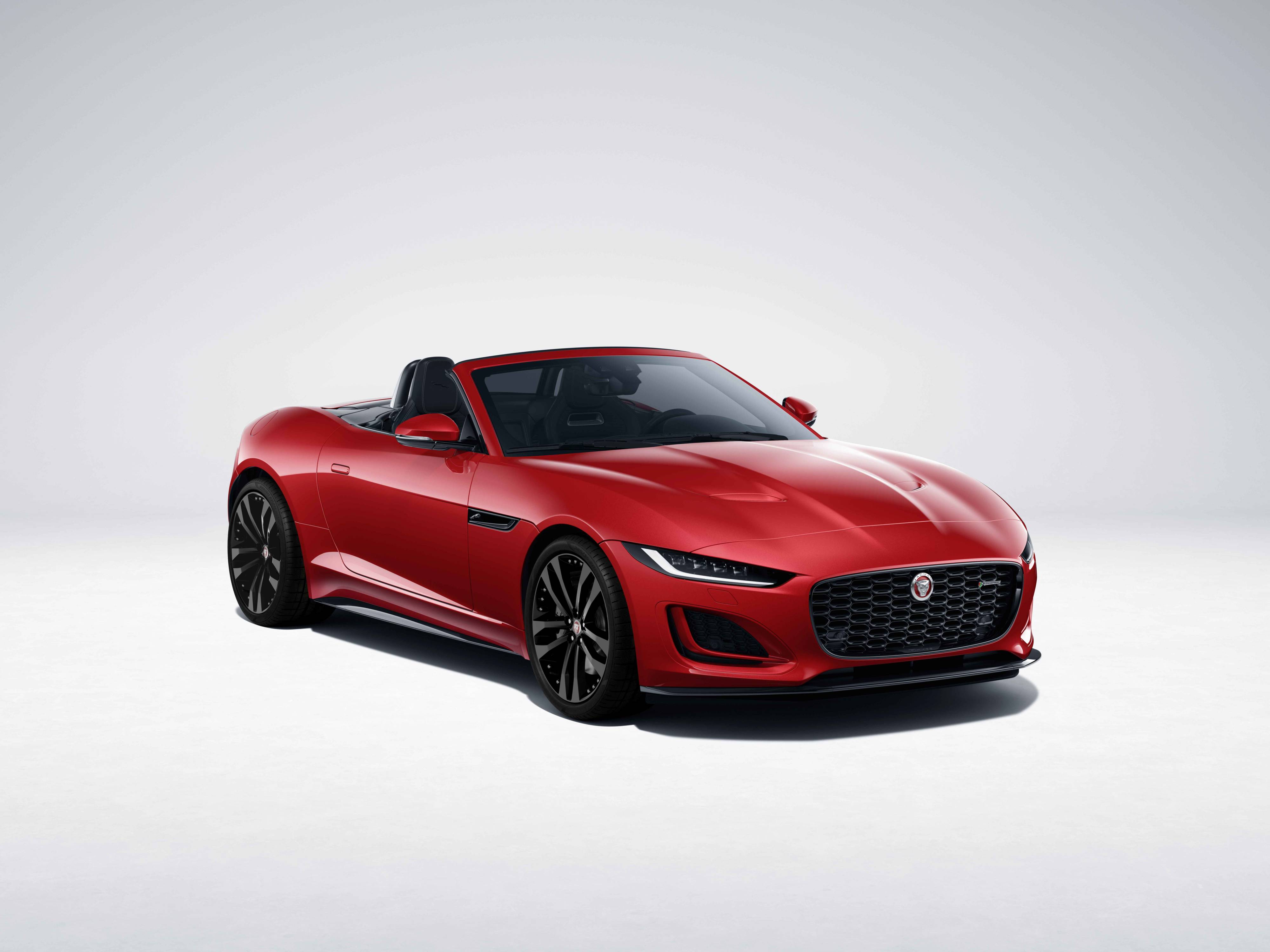 Jaguar aposta no F-Type R-Dynamic Black