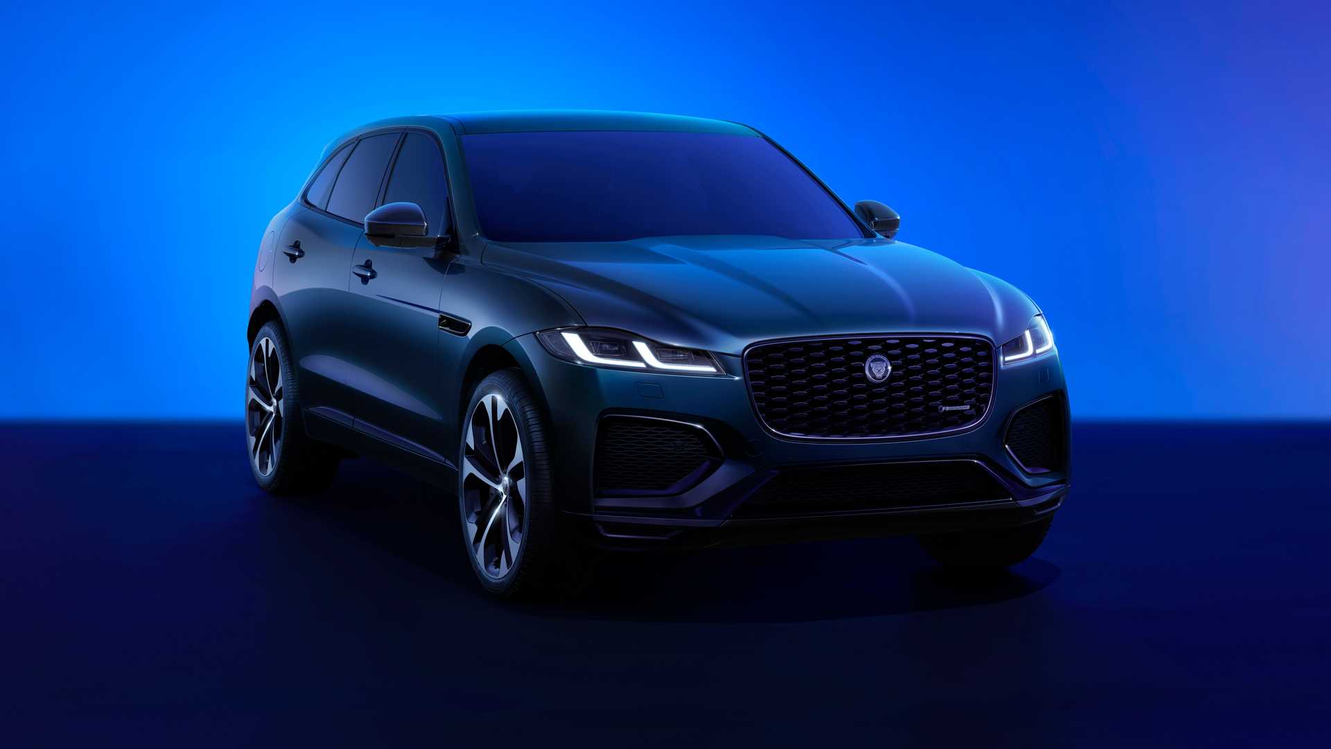 Jaguar F-Pace PHEV tem mais autonomia elétrica