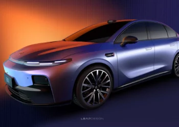 Marca chinesa da Stellantis revela o seu primeiro sedan