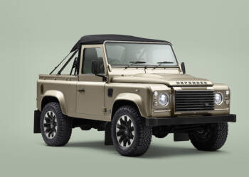 Regresso ao básico: Land Rover ‘destapa’ Defender V8