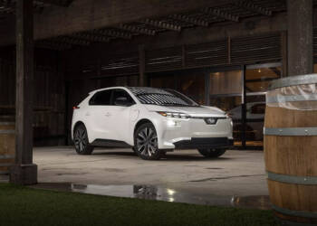 Subaru duplica a aposta nos elétricos com o Solterra e o Trailseeker