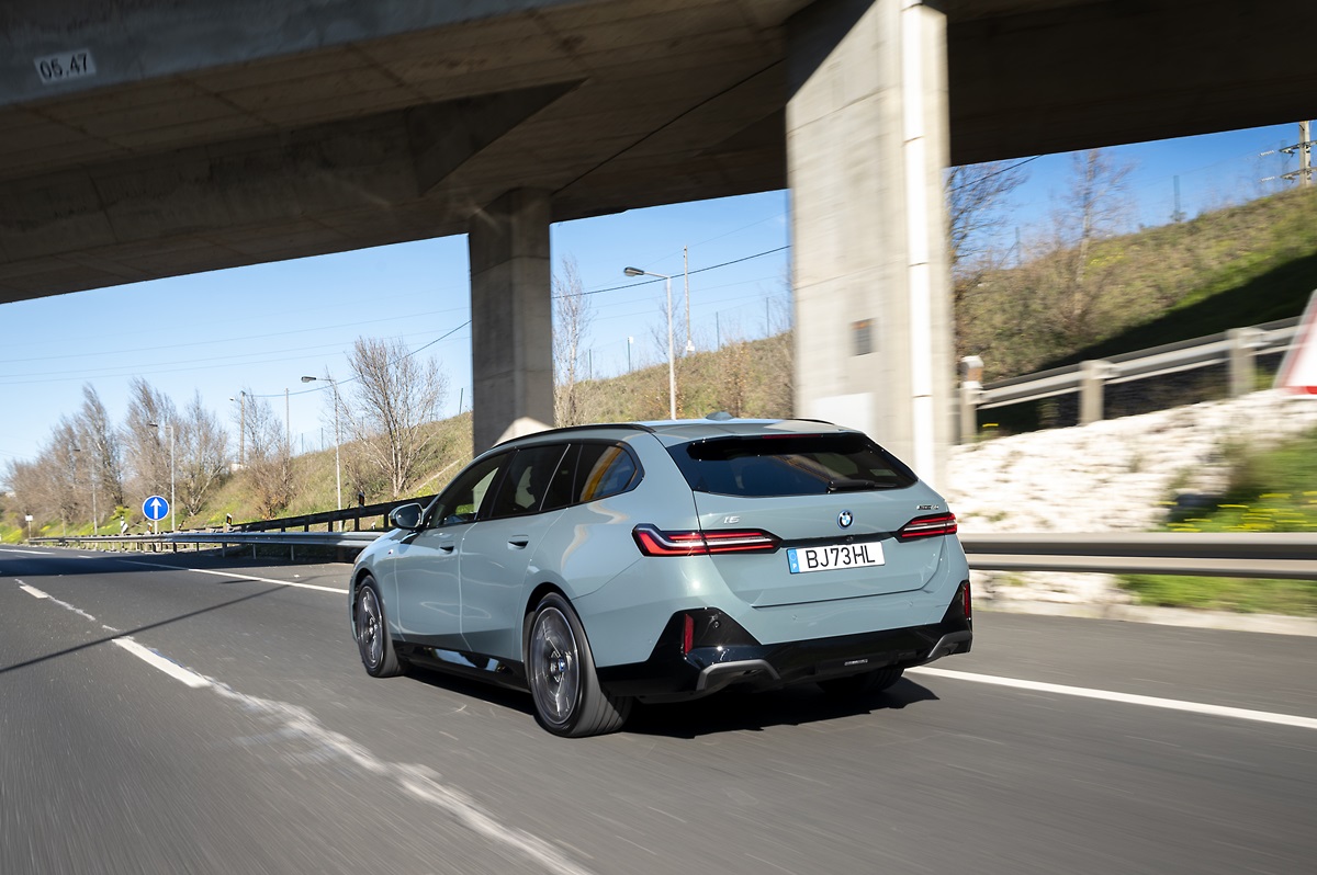 BMW i5 Touing