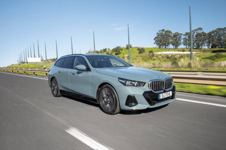 Teste – BMW i5 EDrive 40 Touring – Fez-se luz