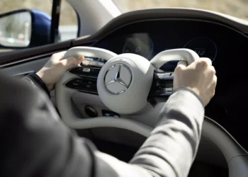 Mercedes-Benz vai ter volantes estilo Yoke