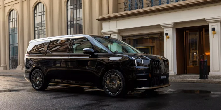 Monovolume da Zeekr inspira-se na Rolls-Royce