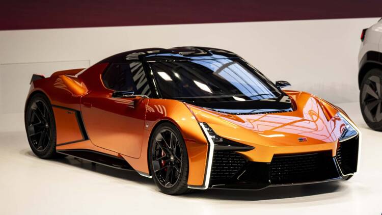 Presidente da Toyota diz que um desportivo deve ser a gasolina