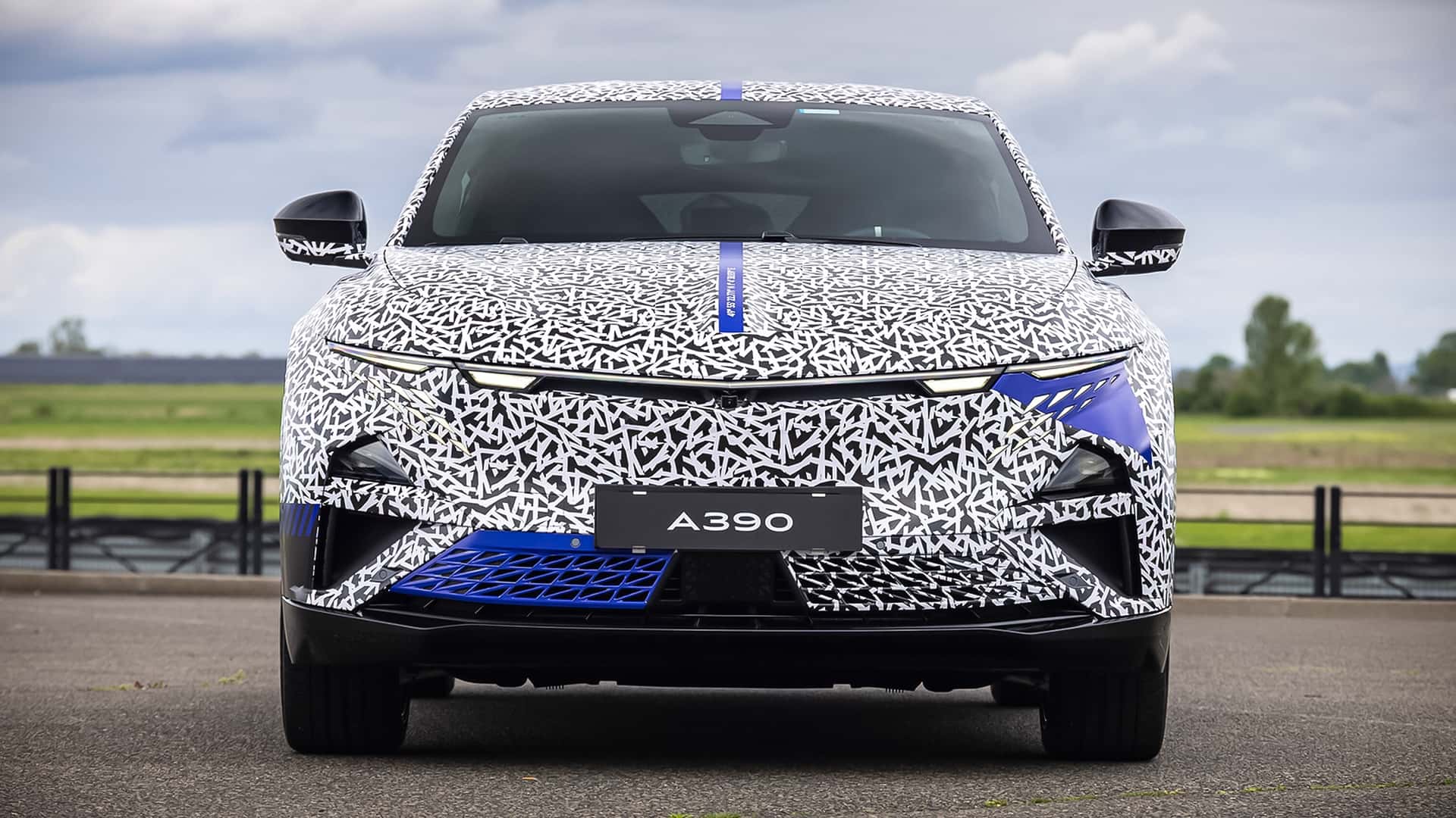 Alpine A390