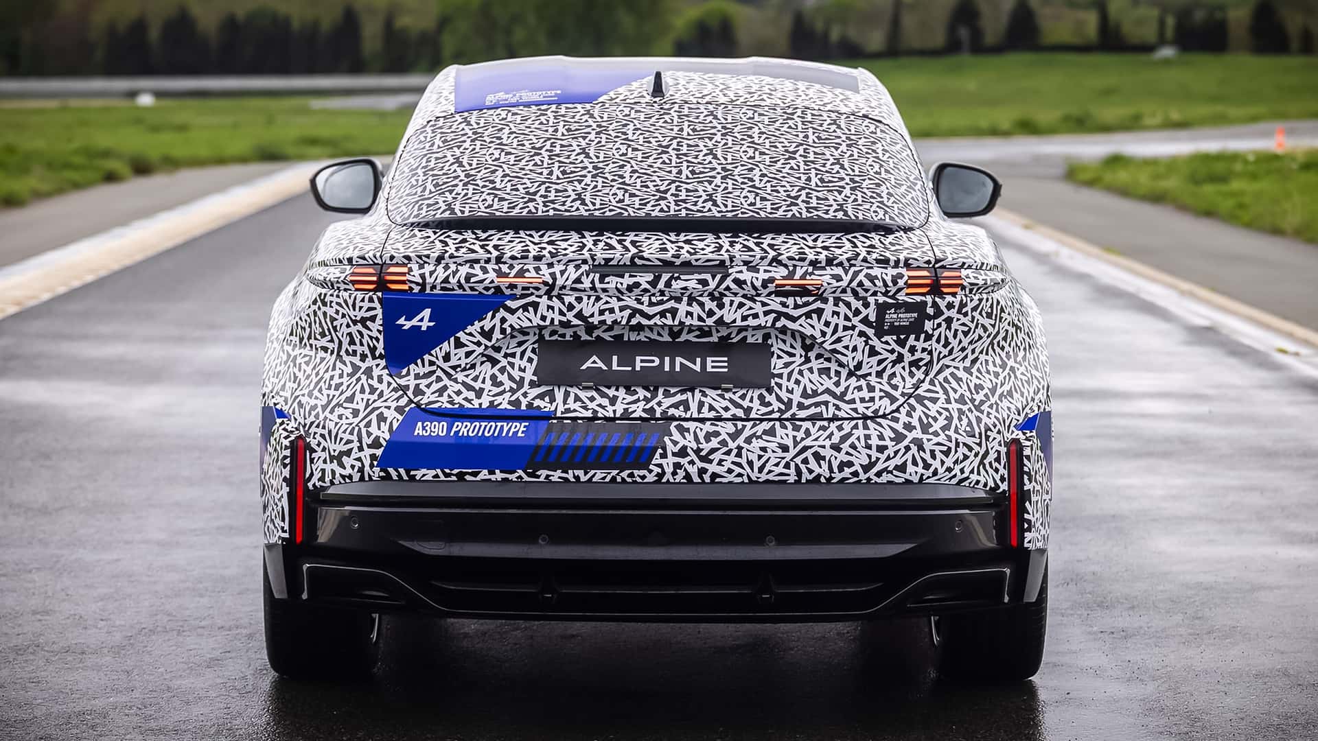Alpine A390