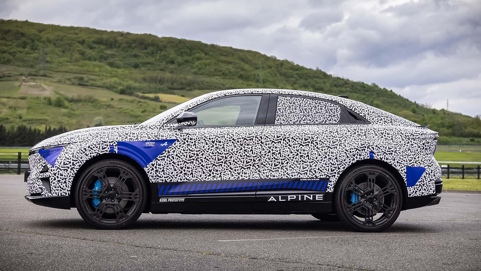 Alpine A390