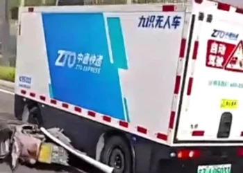 Autónomo falhou: levou scooter de arrasto e nunca deu por isso!