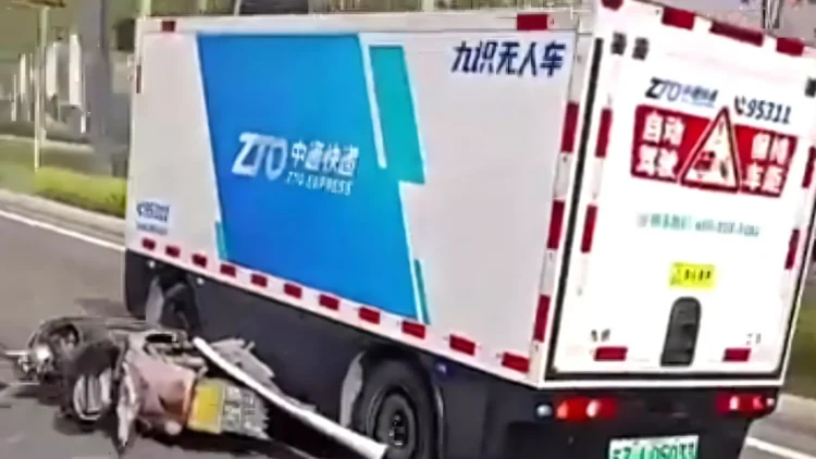 Autónomo falhou: levou scooter de arrasto e nunca deu por isso!