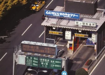 Mesmo com as portagens avariadas por 38 horas os japoneses quiseram pagar