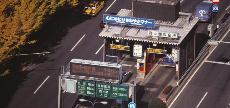 Mesmo com as portagens avariadas por 38 horas os japoneses quiseram pagar