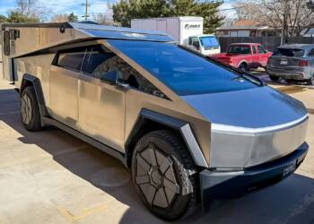 A Cybertruck dá para tudo até para caravana