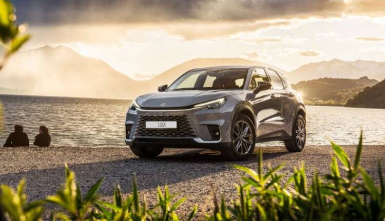 Lexus atualiza LBX para 2025