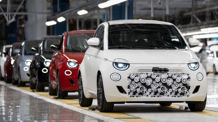 Fiat 500 recupera o motor a gasolina e traz uma surpresa