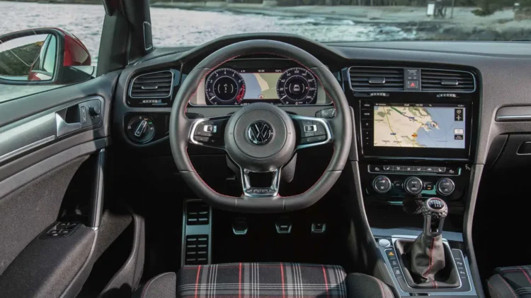 Volkswagen diz que os europeus querem botões nos tablier dos carros
