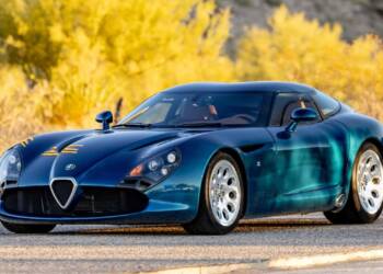 E que tal tornar-se proprietário deste Viper italiano super raro?