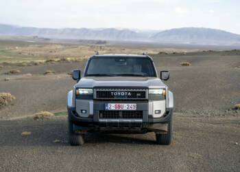 Toyota Land Cruiser passa a ser só eletrificado na Europa