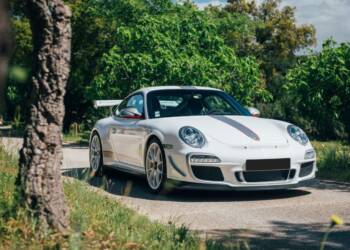 Máquina de assinatura. Porsche 911 de Sébastien Loëb está à venda