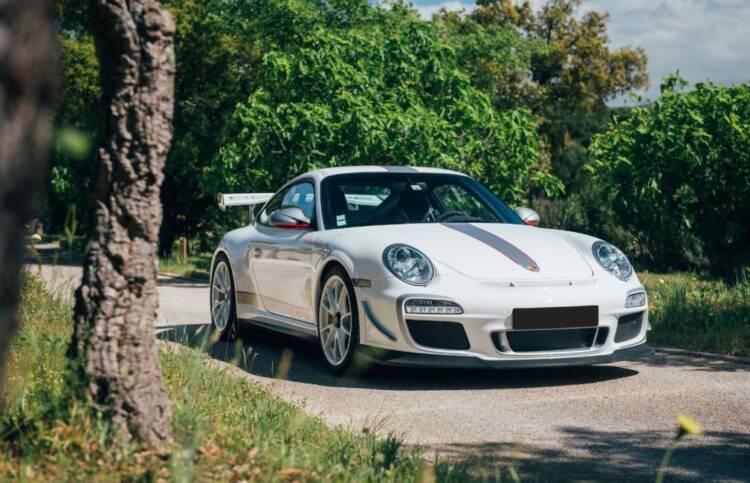 Máquina de assinatura. Porsche 911 de Sébastien Loëb está à venda