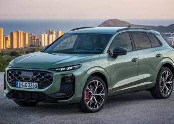 Novo Q3 ganha luzes divididas e alavanca de mudanças na direção