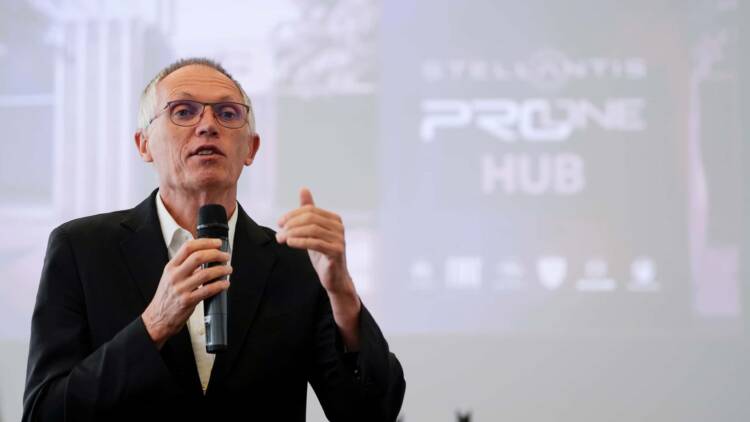 Carlos Tavares diz que podia ter feito as “coisas” de outra forma