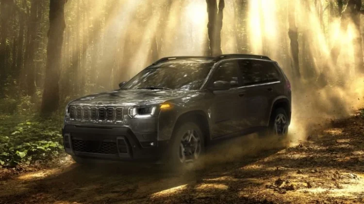 Estas são as primeiras imagens do novo Jeep Cherokee