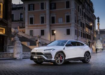 Lamborghini adia Urus EV e reforça aposta no PHEV