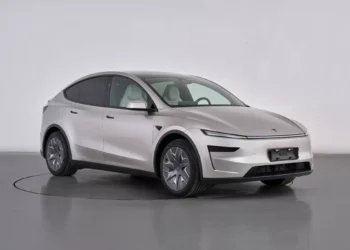 Model Y Juniper L traz mais espaço para pernas atrás