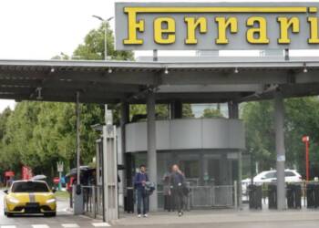 Xiaomi SU7 Ultra foi avistado no quartel general da Ferrari