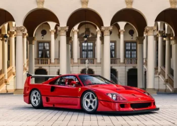 Ferrari F40 LM GTC vai a leilão e promete valor recorde