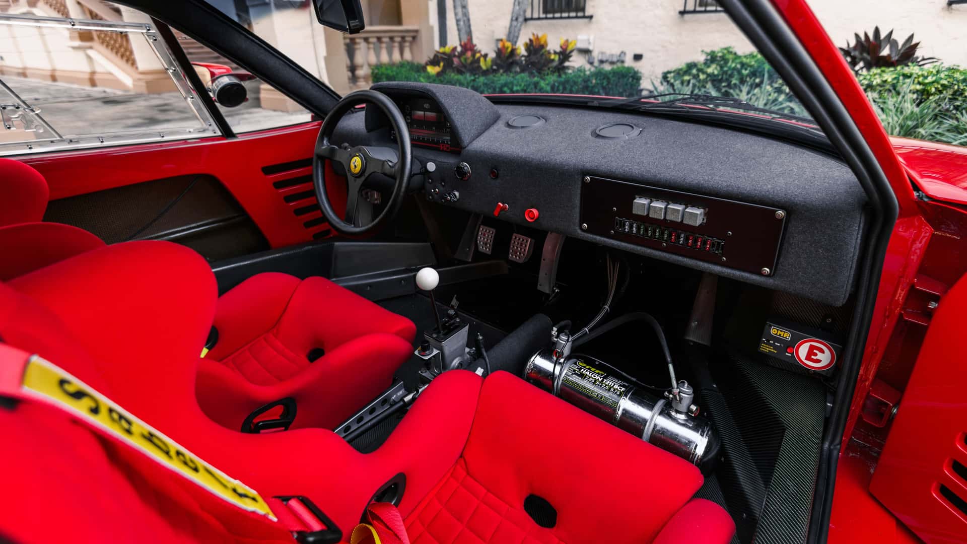 F40