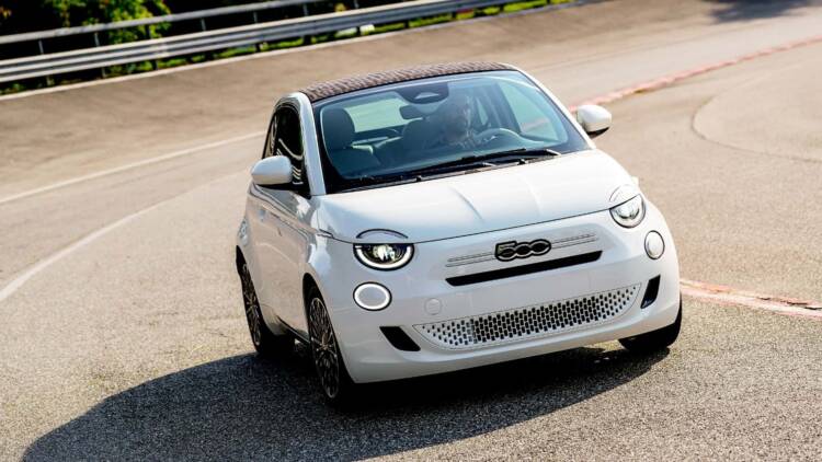 Novo Fiat 500 híbrido vai ter motor 1.0 a gasolina