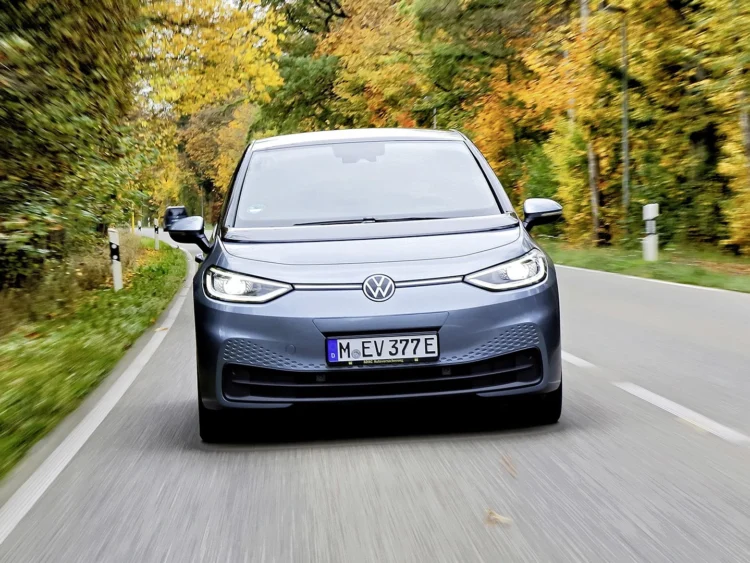VW ID.3 só perdeu 13 km de autonomia em quatro anos