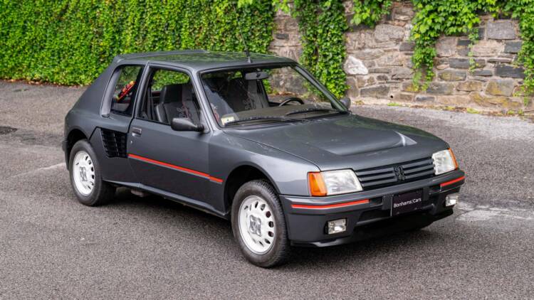 Um “simples” Peugeot 205 T16 de 1984 foi vendido por um valor astronómico