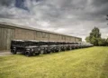 Comprou 240 Land Rover Defender e fez o negócio de uma vida