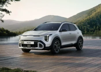 Kia Stonic recebe a nova “cara” da marca coreana