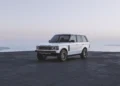 Este é um Range Rover de 2000 a meio caminho entre o clássico e o moderno