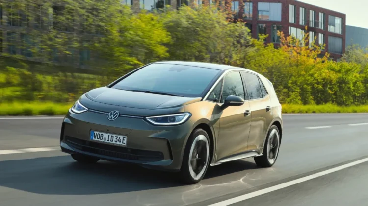 Bruxelas quer favorecer veículos compactos elétricos produzidos na Europa