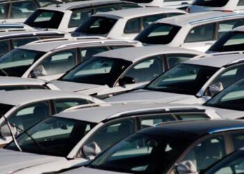 Vendas de automóveis na União Europeia crescem 10% em setembro