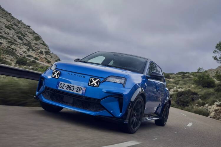 Alpine A290 ganha nova funcionalidade para ajudar à condução em cidade