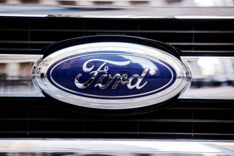 Ford chama às oficinas nos EUA mais de 1 milhão de veículos