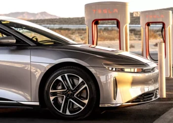 Lucid Air critica Tesla e aposta em parceria com a Uber