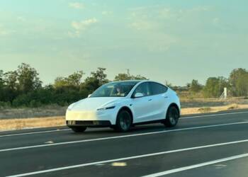 Tesla mostra as primeiras imagens do Model Y de baixo custo