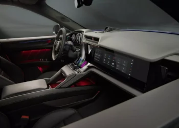 Novo Porsche Cayenne estreia “interior do futuro”