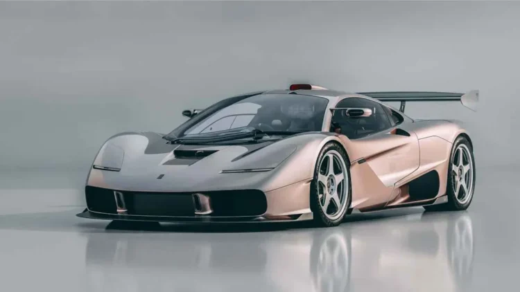 Gordon Murray surpreende com supercarro de dois volantes. Como?