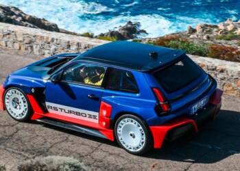 Renault 5 Turbo 3E mostra-se na Córsega