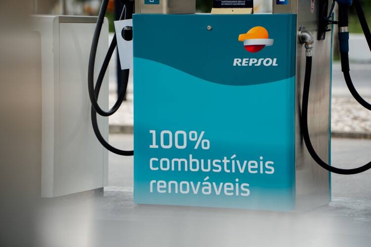 Repsol produz gasolina 100% renovável em escala industrial