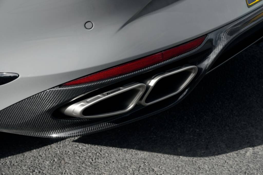 Bentley Continental GT e Flying Spur ganham estilo ainda mais agressivo